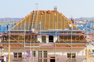 Experte für Dachsanierung & Flachdachreparaturen in München