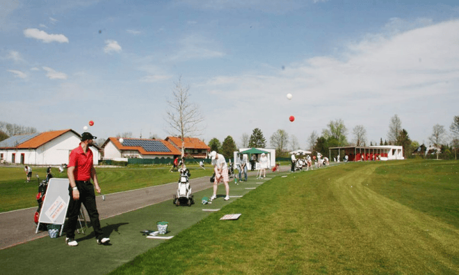 PRACTISE AREA & DRIVING RANGE