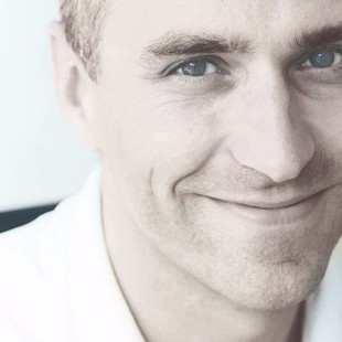 Dr. Fabian Weiller – Ihr Plastischer Chirurg für operative und nicht – operative Verfahren