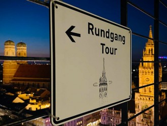 Alter Peter bei Nacht: ein einzigartiger Ausblick über München